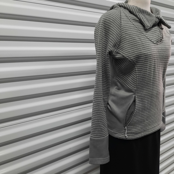Avalanche Womens Hooded Sweatshirt Size Small Gray - Picture 3 of 11